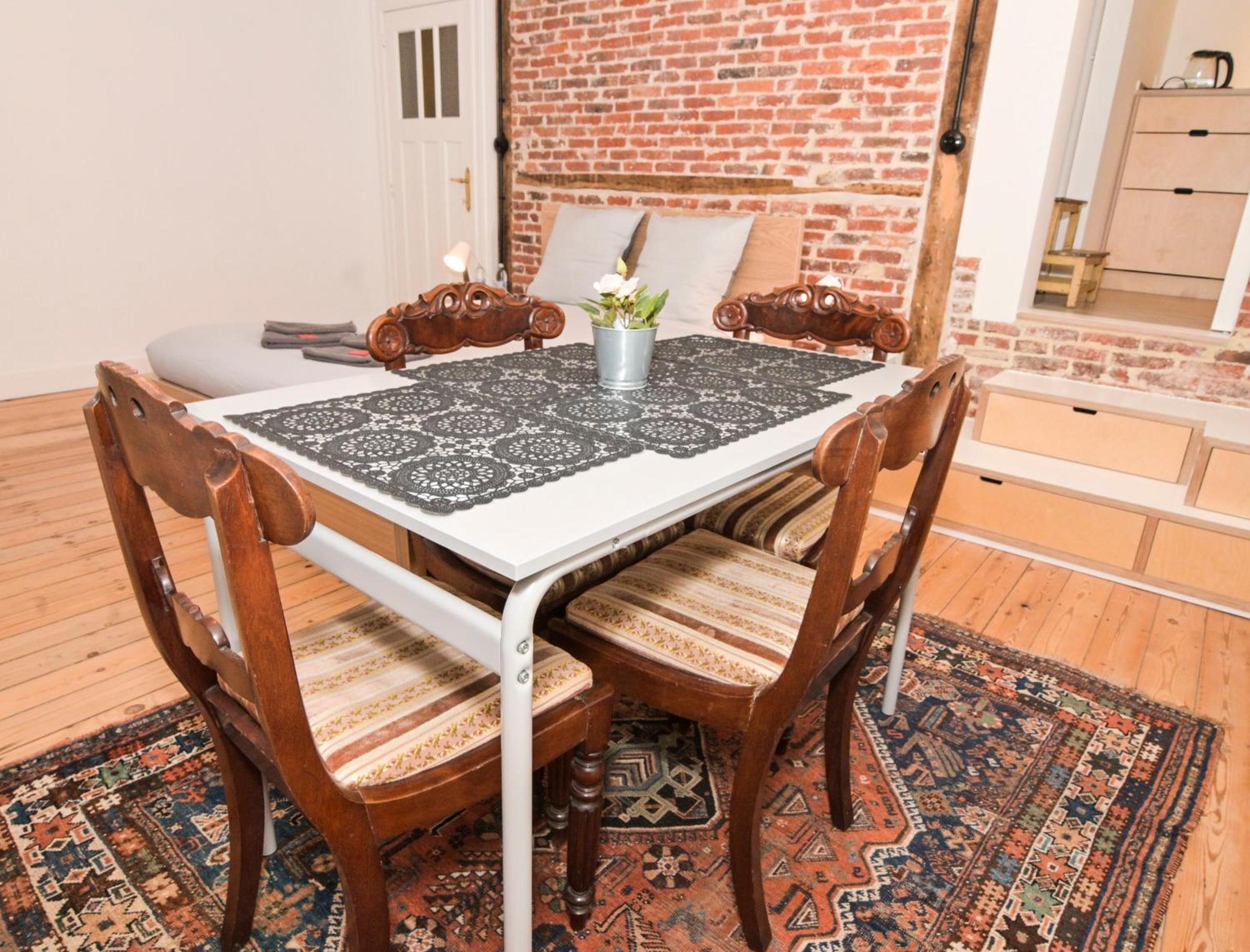 Family Duplex Getaway - Perfectly Positioned For City Adventures Brussel Bagian luar foto
